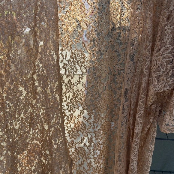 Windsor Floral Lace Cover-Up in Soft Beige - Picture 3 of 3